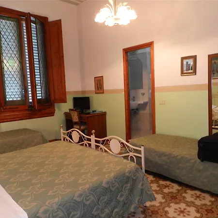 Otel Desiree Floransa