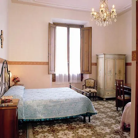 Desiree Otel 3*