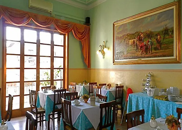 Отель Desiree 3*