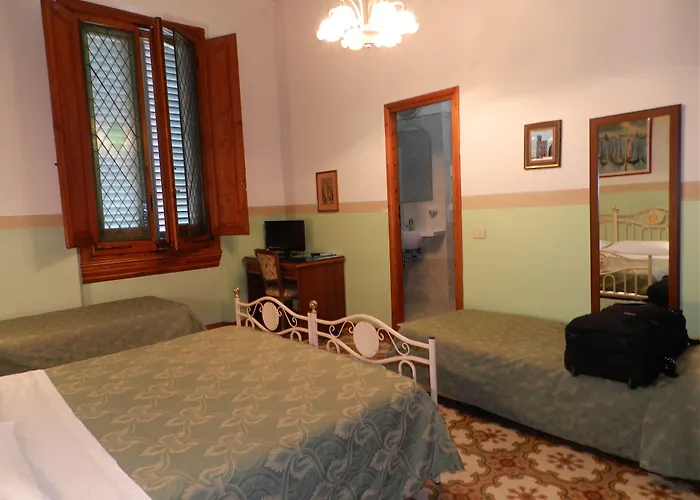 Отель Desiree Флоренция