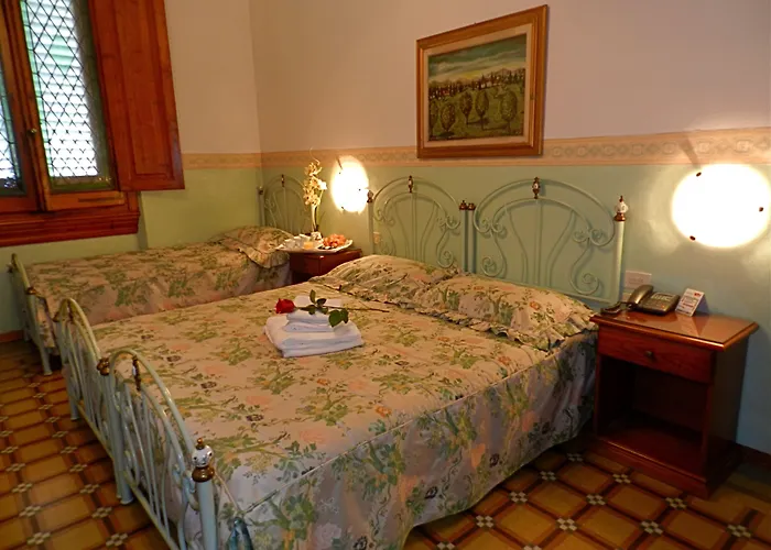 Отель Desiree Флоренция