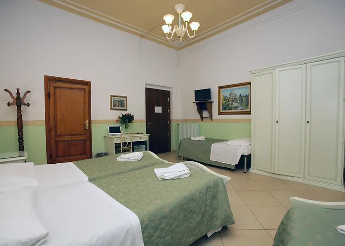 Отель Desiree 3*